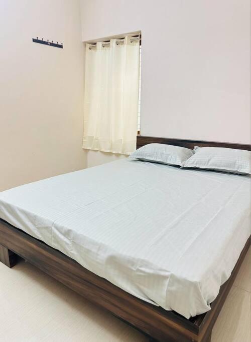 Home At Guruvayur 2 Ac Room,1 Single Bed,Kitchen Εξωτερικό φωτογραφία
